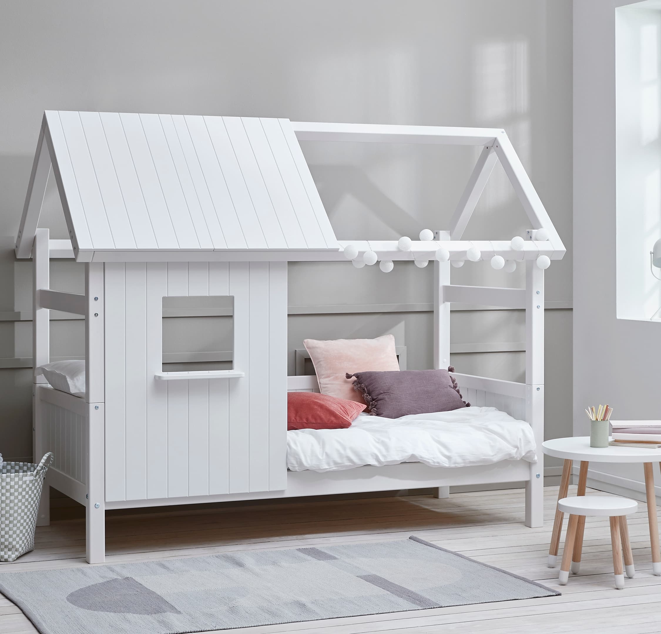 Nordic Hut White Wooden Treehouse Bed - EU Single